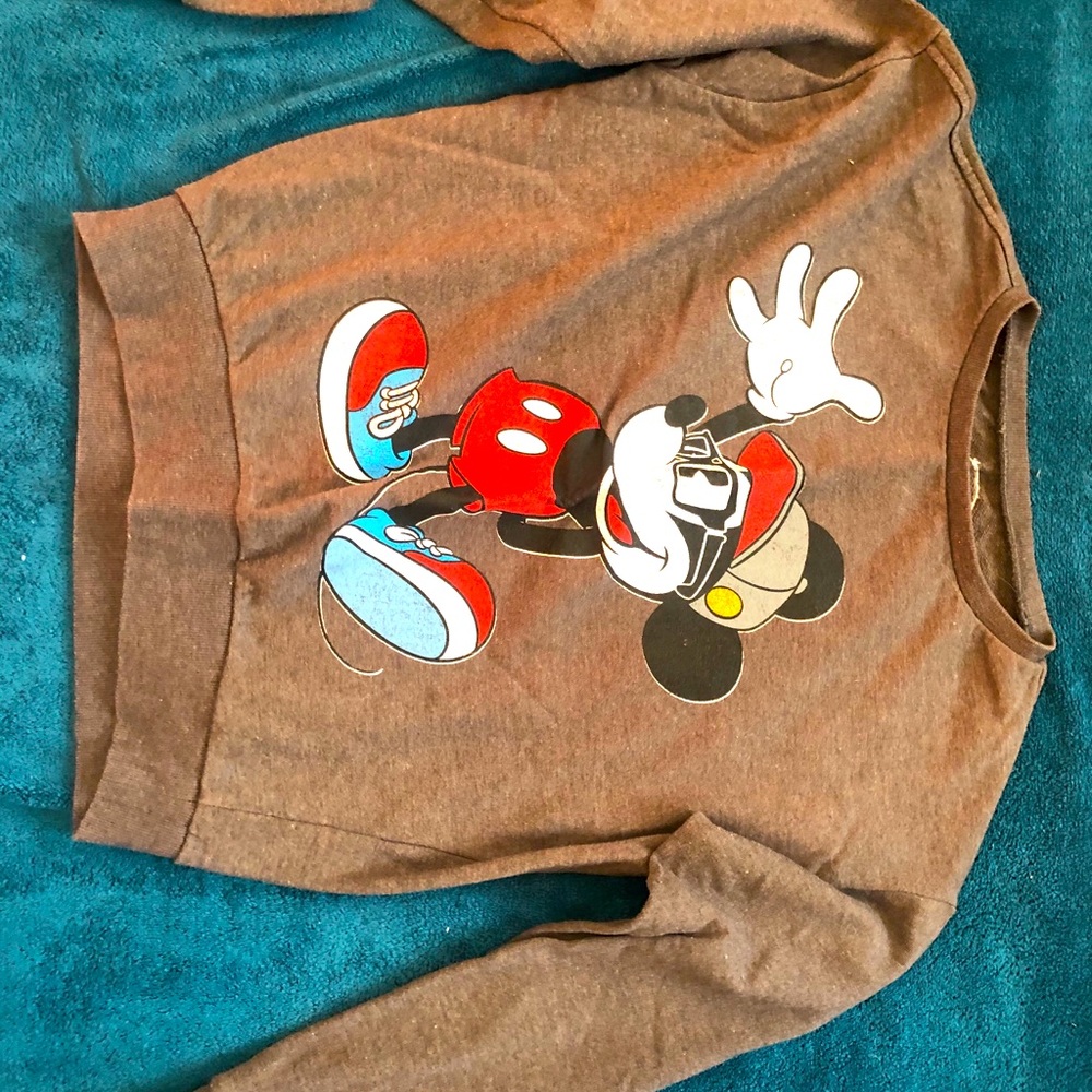 VINTAGE Disney Mickey Mouse sweatshirt
